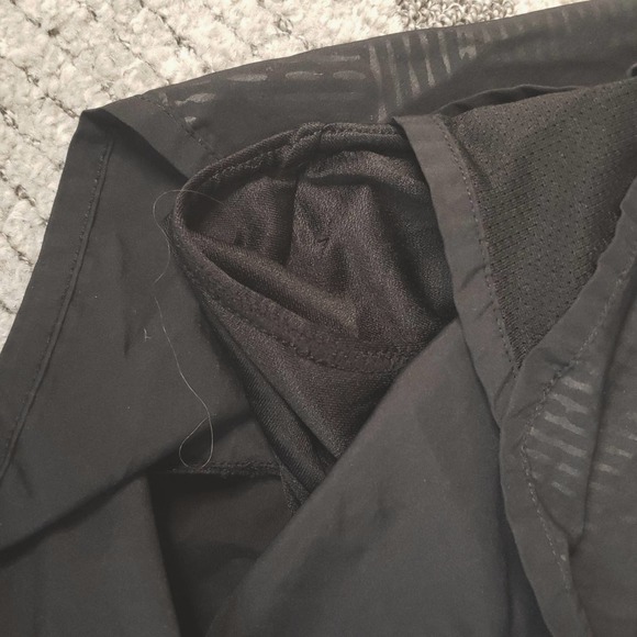 Running shorts bundle black and pink-camo size small - Picture 4 of 8